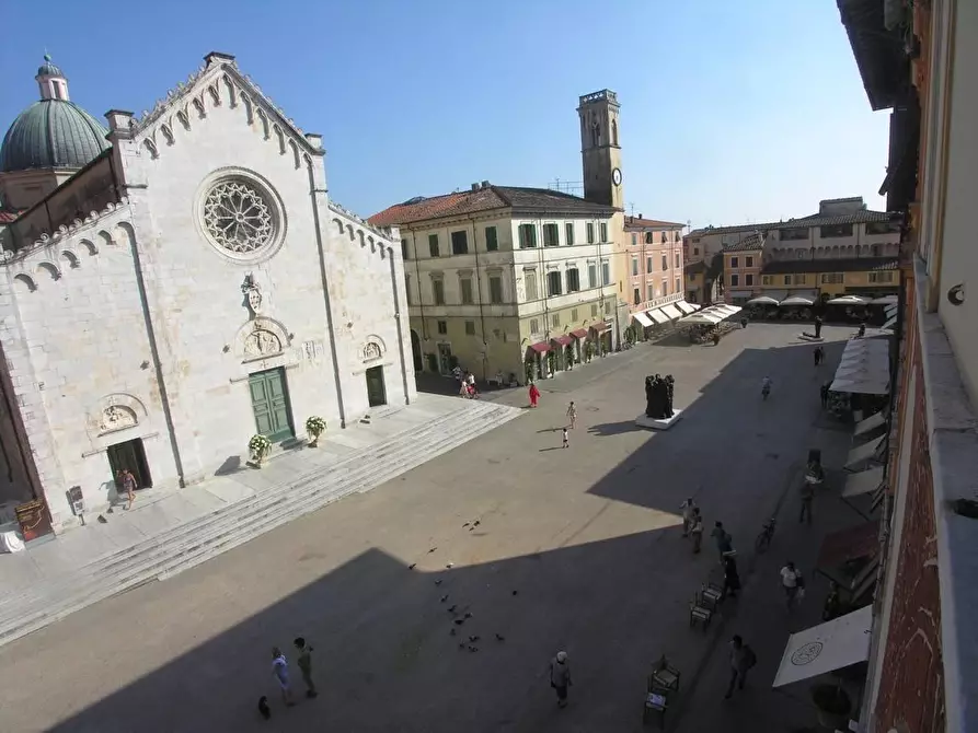 Immagine 16 di Attività commerciale in vendita  a Pietrasanta