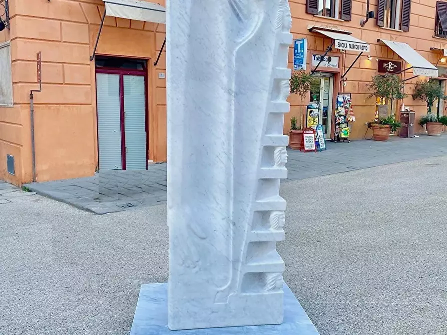 Immagine 9 di Attività commerciale in vendita  a Pietrasanta