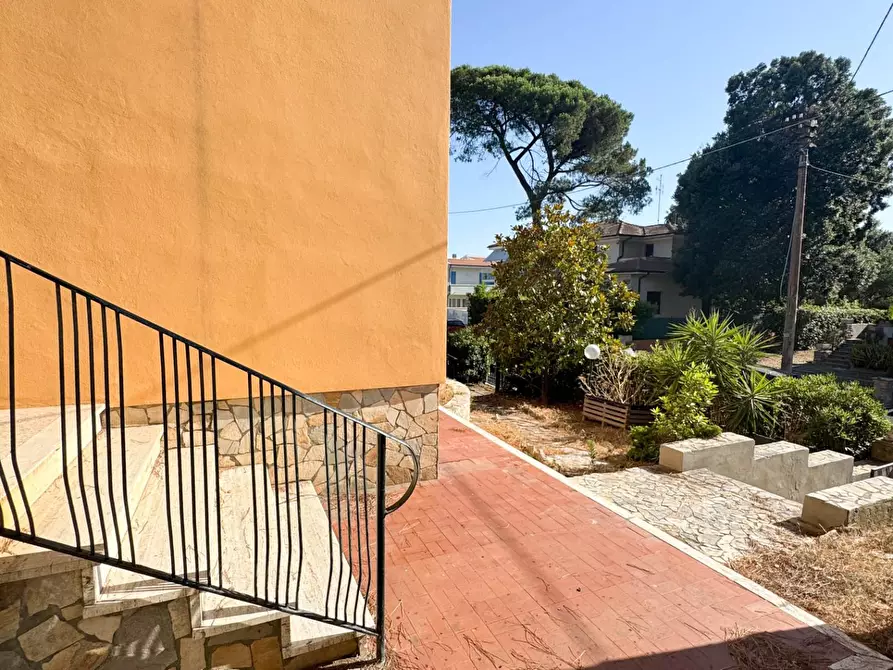 Immagine 12 di Casa quadrifamiliare in vendita  a Pisa