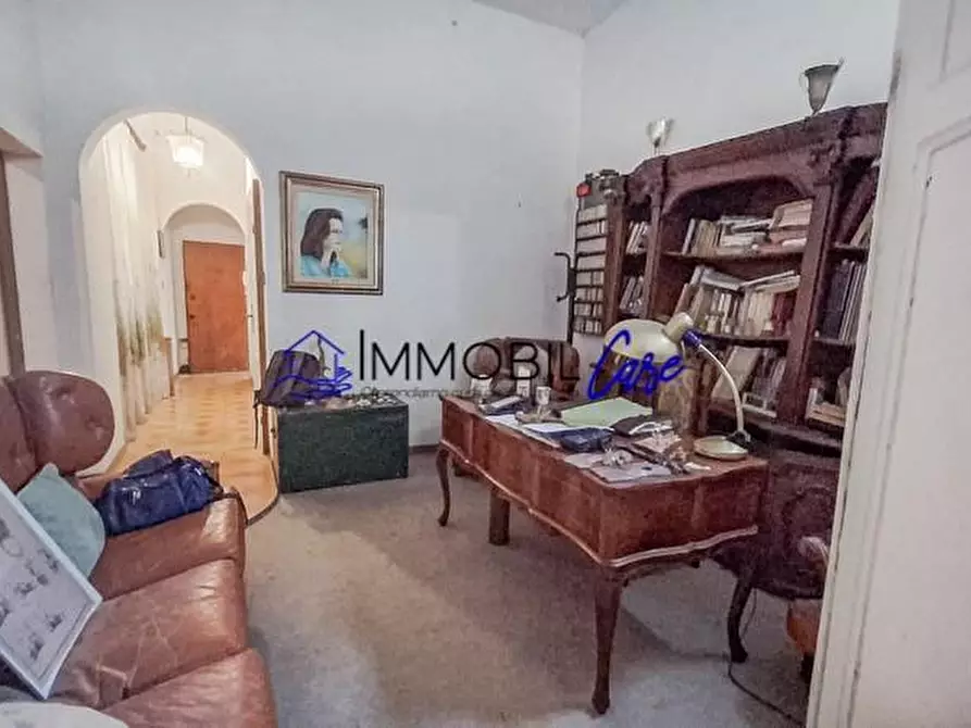 Immagine 2 di Appartamento in vendita  a Livorno