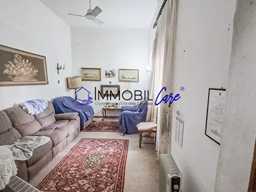 Immagine 11 di Appartamento in vendita  a Livorno