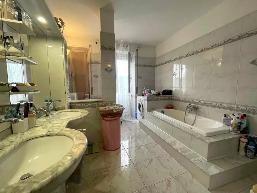 Immagine 19 di Appartamento in vendita  a Carro