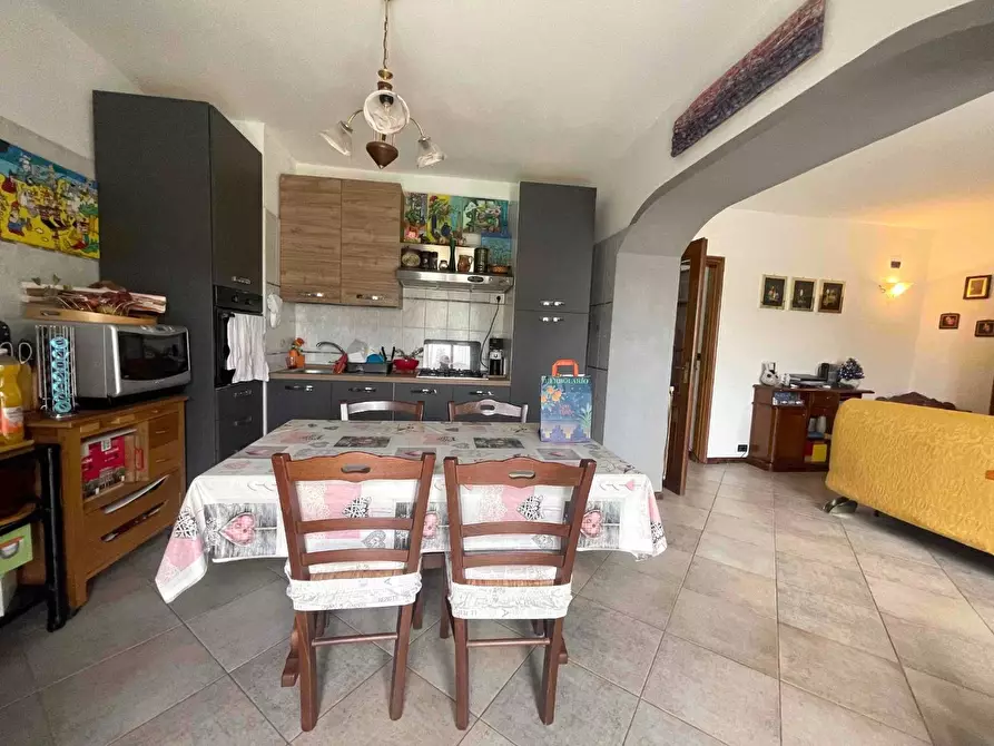 Immagine 9 di Appartamento in vendita  a Carro