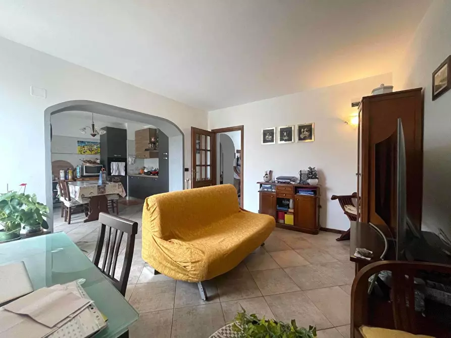 Immagine 4 di Appartamento in vendita  a Carro