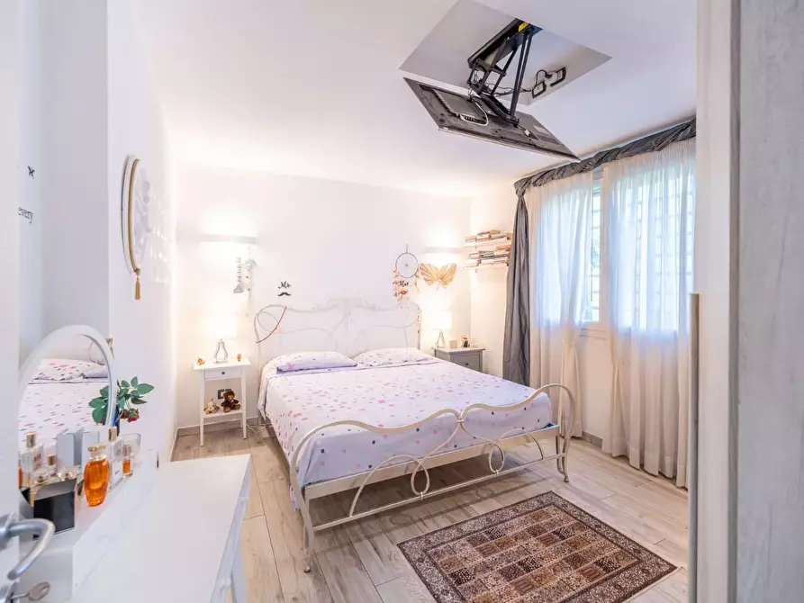 Immagine 14 di Casa indipendente in vendita  a Pontedera