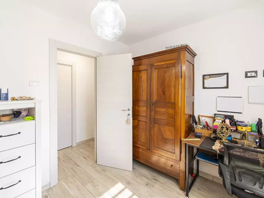 Immagine 17 di Casa indipendente in vendita  a Pontedera