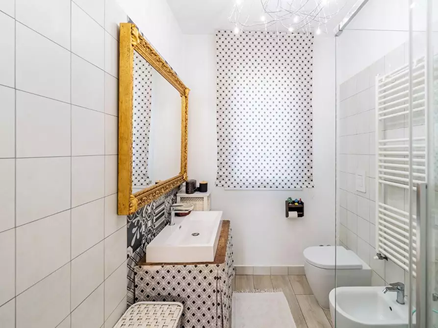 Immagine 10 di Casa indipendente in vendita  a Pontedera