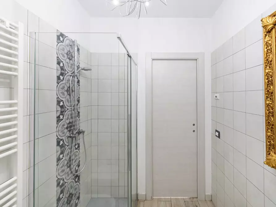 Immagine 11 di Casa indipendente in vendita  a Pontedera