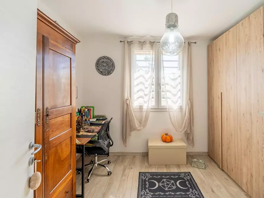 Immagine 16 di Casa indipendente in vendita  a Pontedera