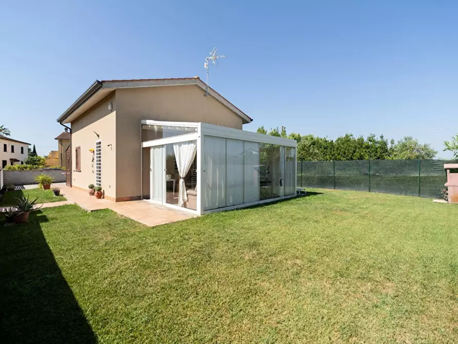 Immagine 2 di Casa indipendente in vendita  a Pontedera