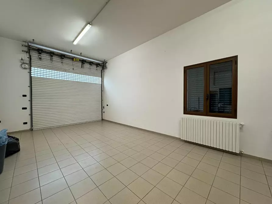 Immagine 36 di Villa in vendita  a Montespertoli