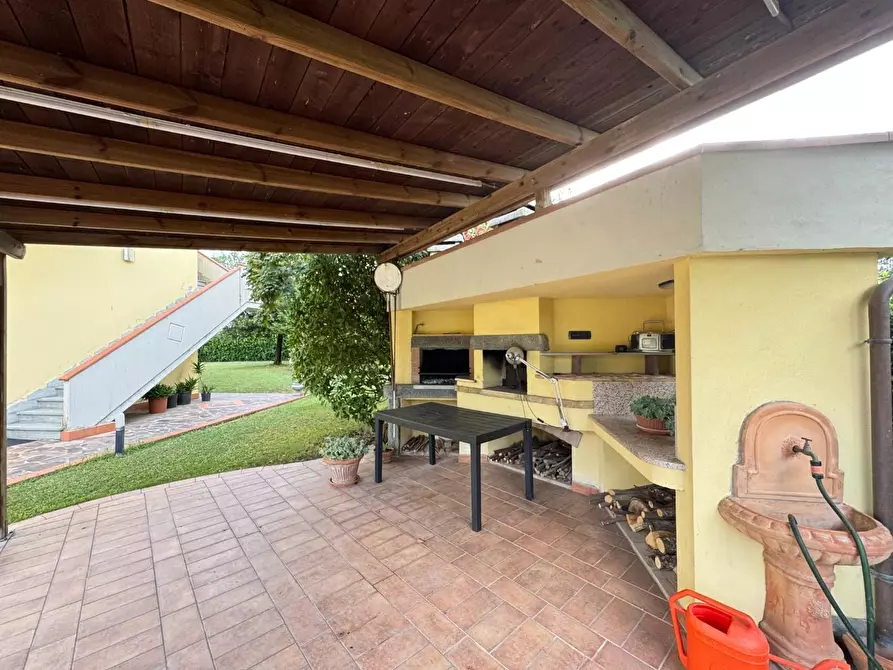 Immagine 5 di Villa in vendita  a Montespertoli