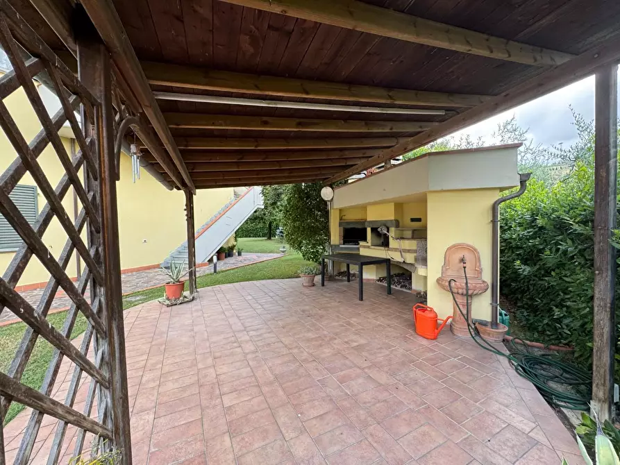 Immagine 4 di Villa in vendita  a Montespertoli