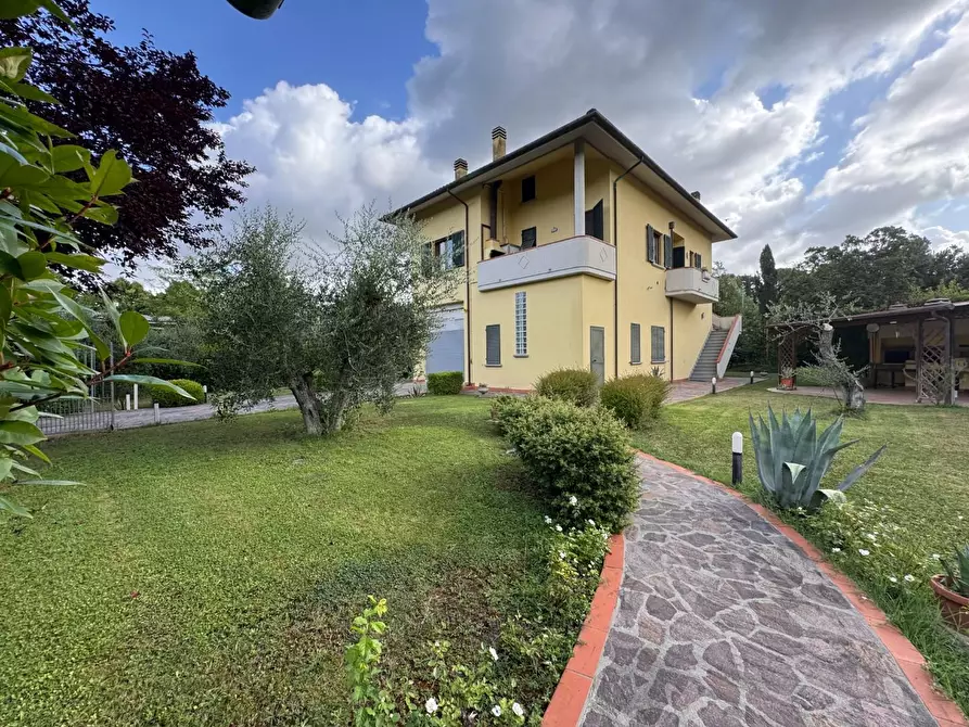 Immagine 3 di Villa in vendita  a Montespertoli