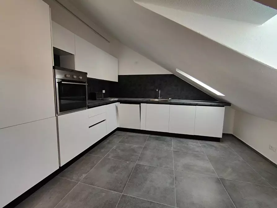 Immagine 2 di Mansarda in vendita  a Chiavari