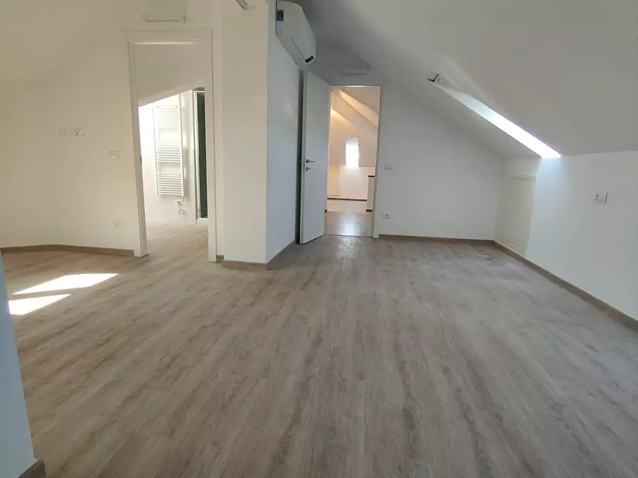 Immagine 10 di Mansarda in vendita  a Chiavari