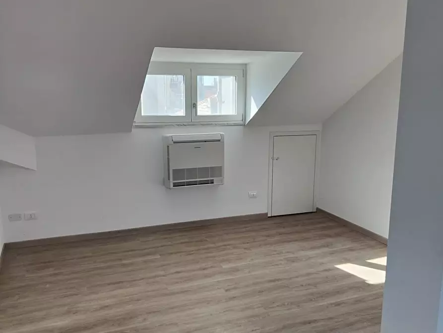 Immagine 12 di Mansarda in vendita  a Chiavari