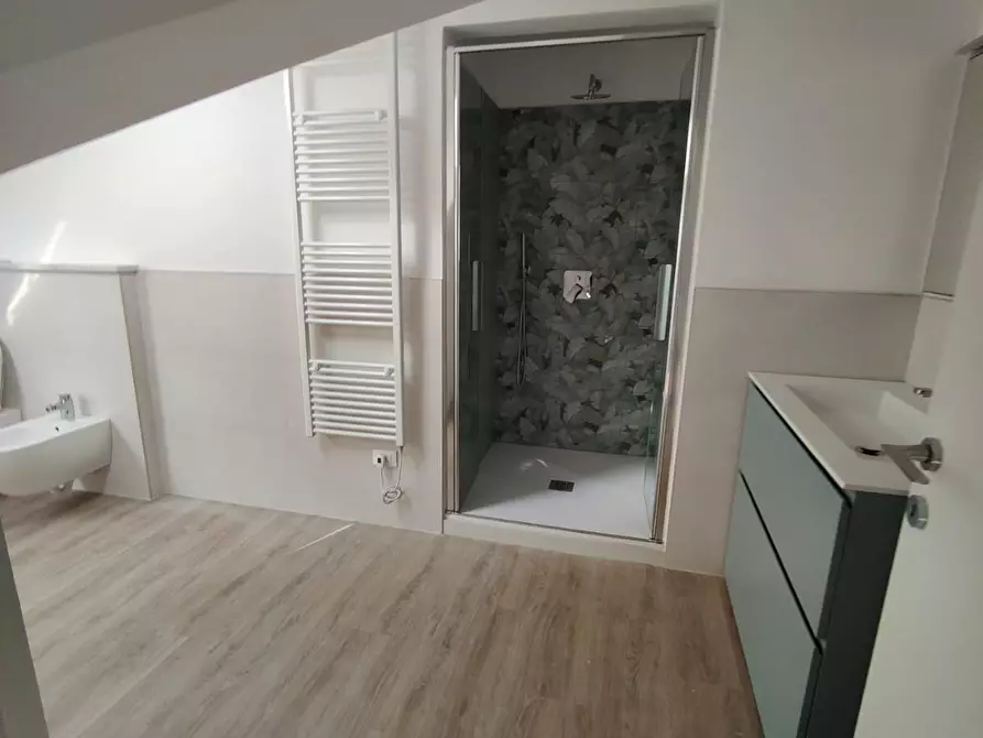 Immagine 17 di Mansarda in vendita  a Chiavari