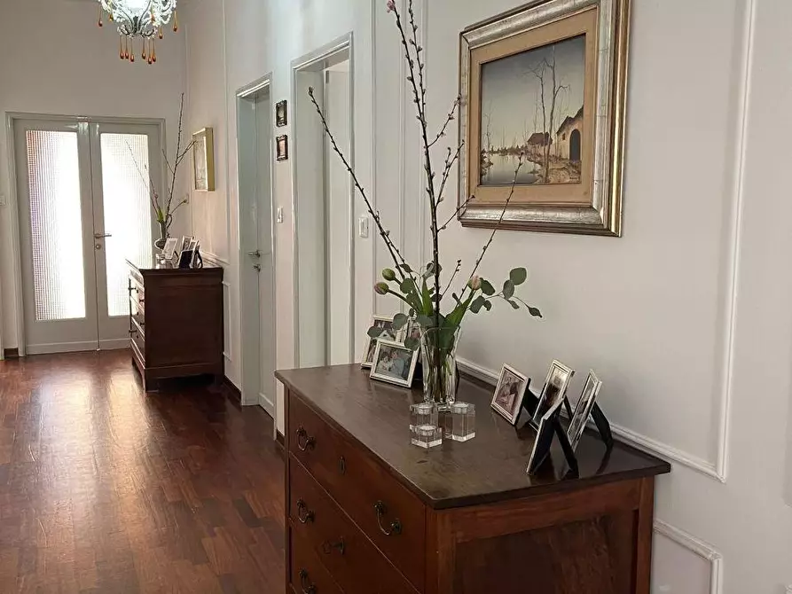 Immagine 6 di Porzione di casa in vendita  a Massa