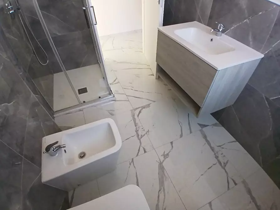 Immagine 18 di Appartamento in vendita  a Rosignano Marittimo