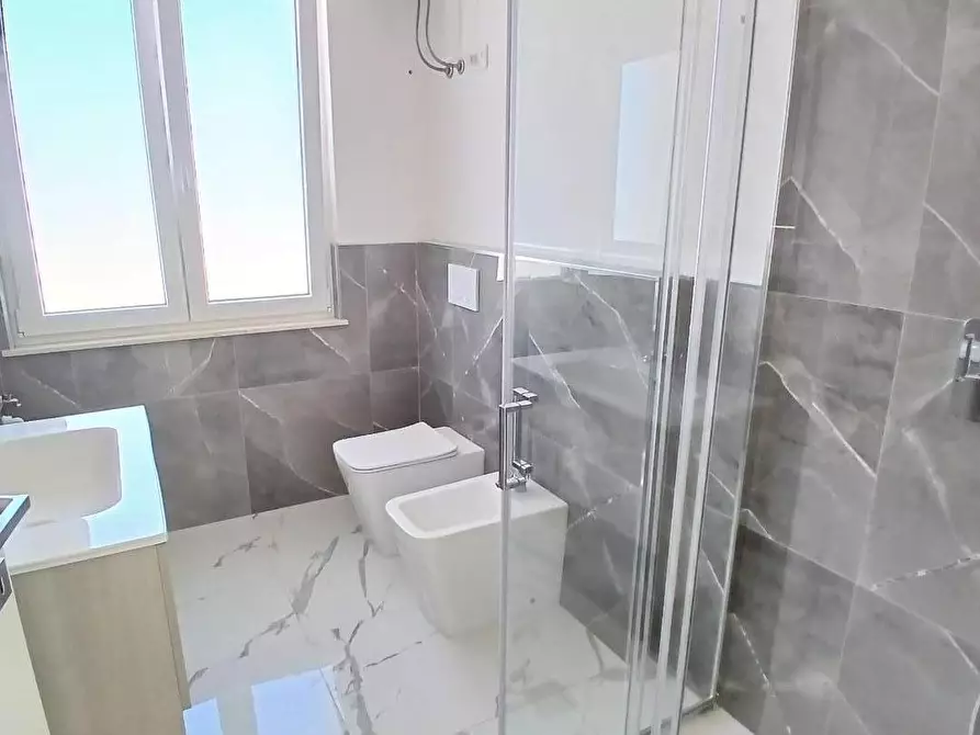 Immagine 12 di Appartamento in vendita  a Rosignano Marittimo