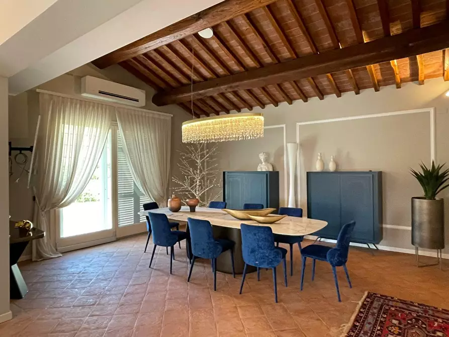 Immagine 8 di Villa in vendita  a San Miniato