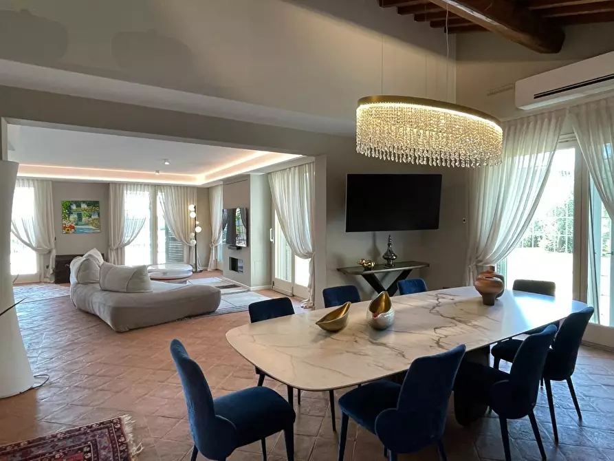 Immagine 9 di Villa in vendita  a San Miniato