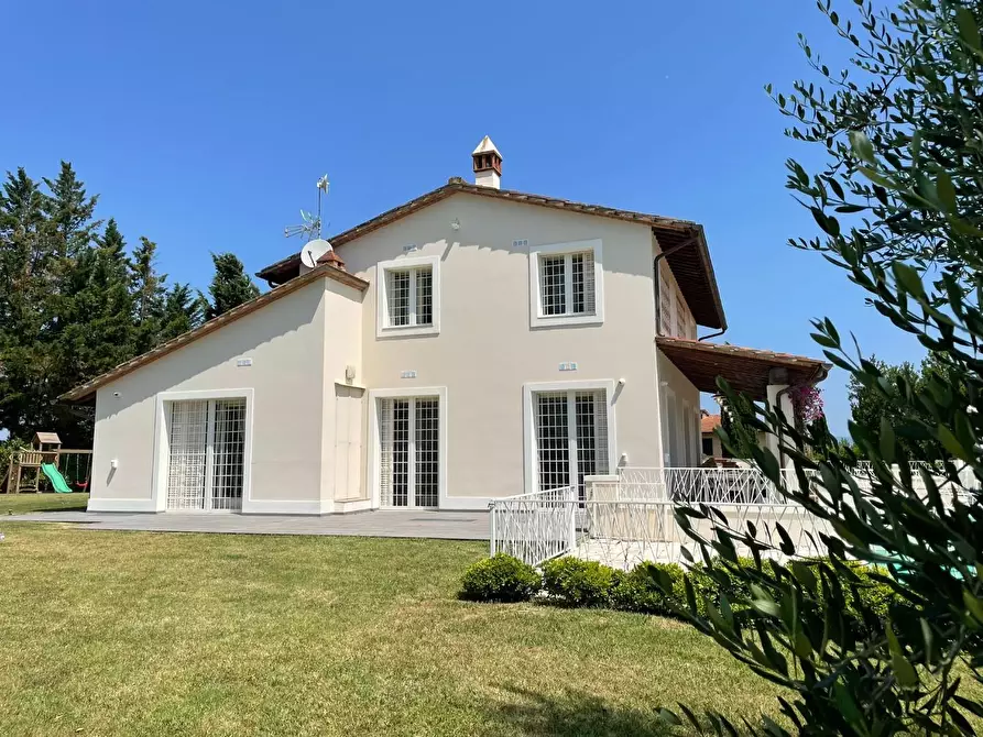 Immagine 50 di Villa in vendita  a San Miniato