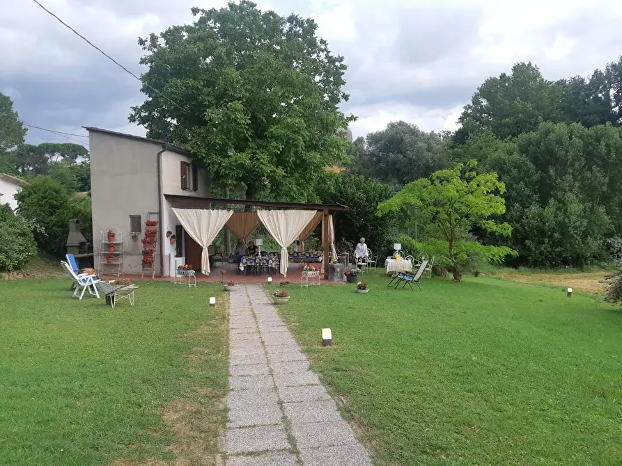 Immagine 1 di Deposito in vendita  a Poggibonsi