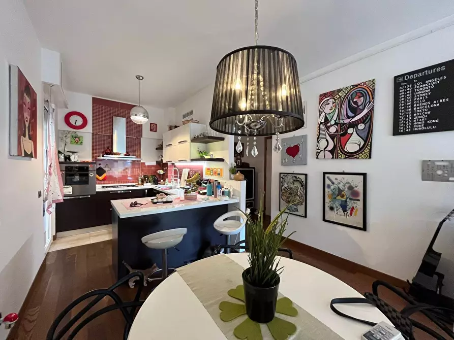 Immagine 16 di Appartamento in vendita  a Viareggio