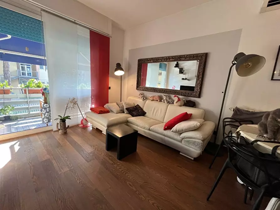 Immagine 7 di Appartamento in vendita  a Viareggio