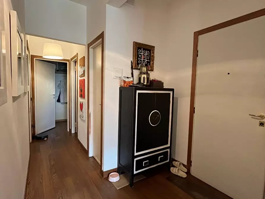 Immagine 13 di Appartamento in vendita  a Viareggio