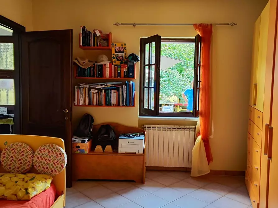 Immagine 9 di Casa bifamiliare in vendita  a Carrara