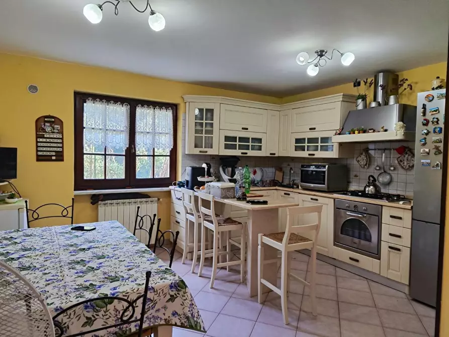 Immagine 6 di Casa bifamiliare in vendita  a Carrara