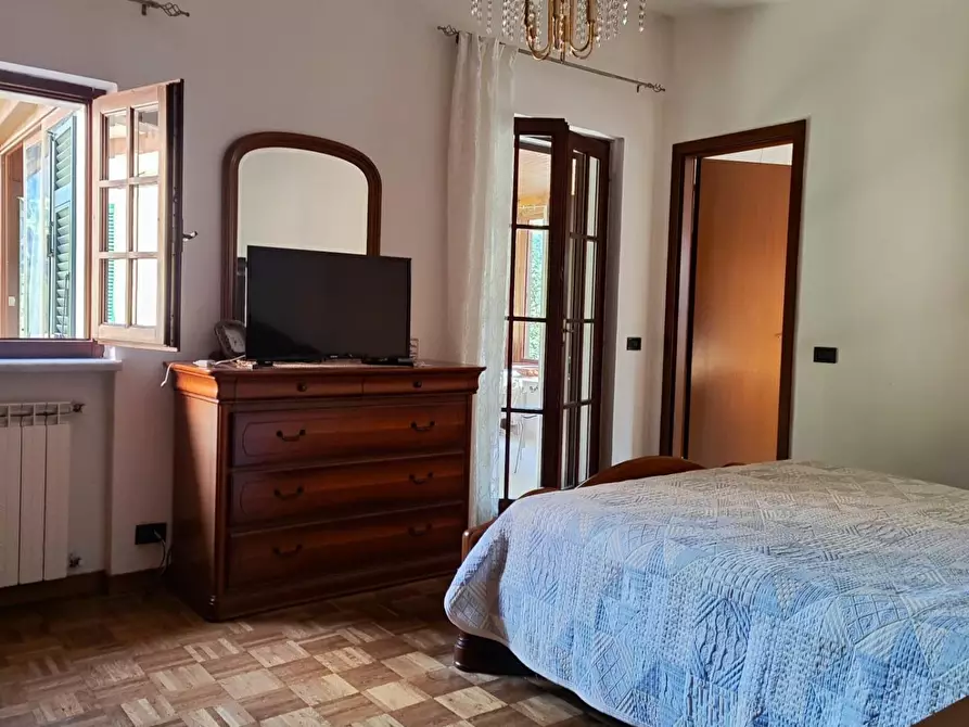 Immagine 17 di Casa bifamiliare in vendita  a Carrara