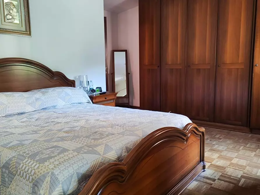 Immagine 19 di Casa bifamiliare in vendita  a Carrara