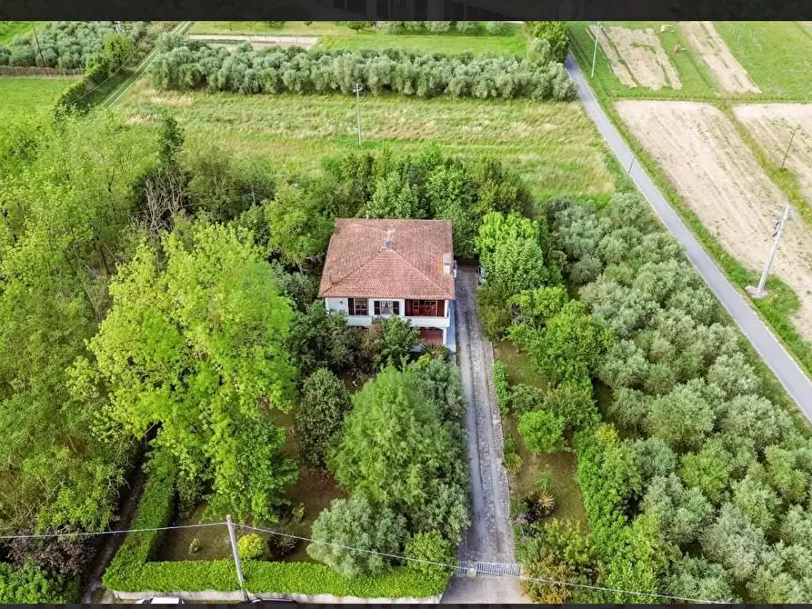 Immagine 14 di Villa in vendita  a San Giuliano Terme