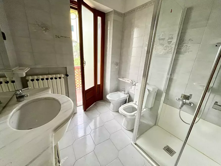 Immagine 18 di Terratetto in vendita  a Massa