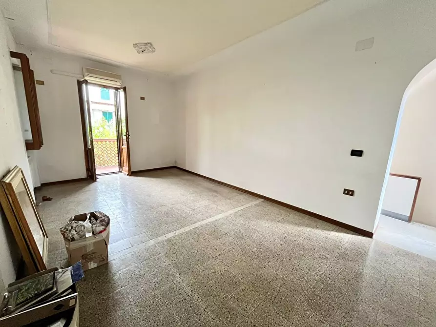 Immagine 14 di Terratetto in vendita  a Massa