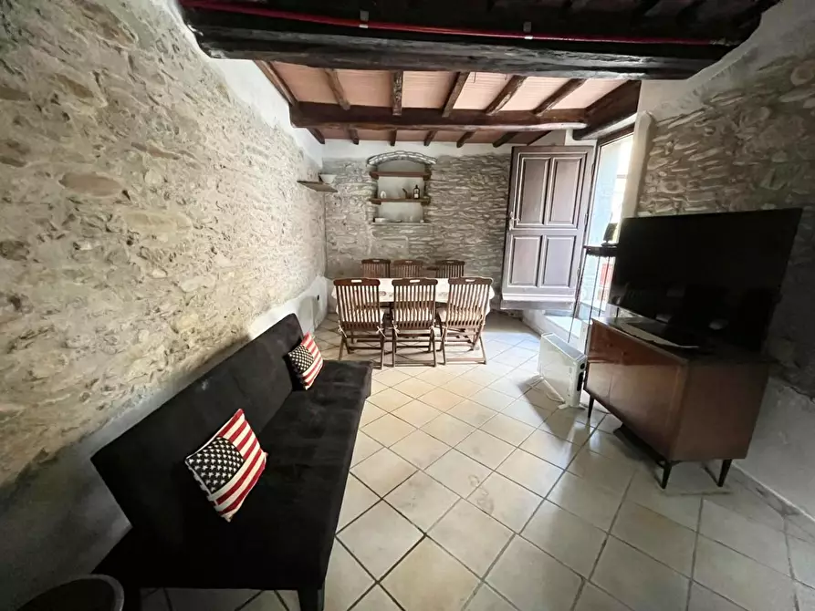 Immagine 19 di Terratetto in vendita  a Massa