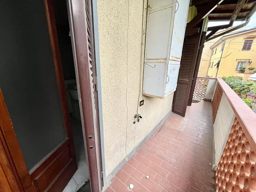 Immagine 11 di Terratetto in vendita  a Massa
