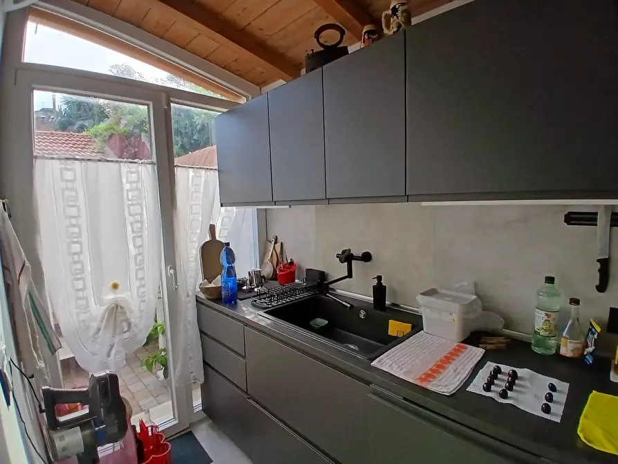 Immagine 20 di Villa in vendita  a Livorno