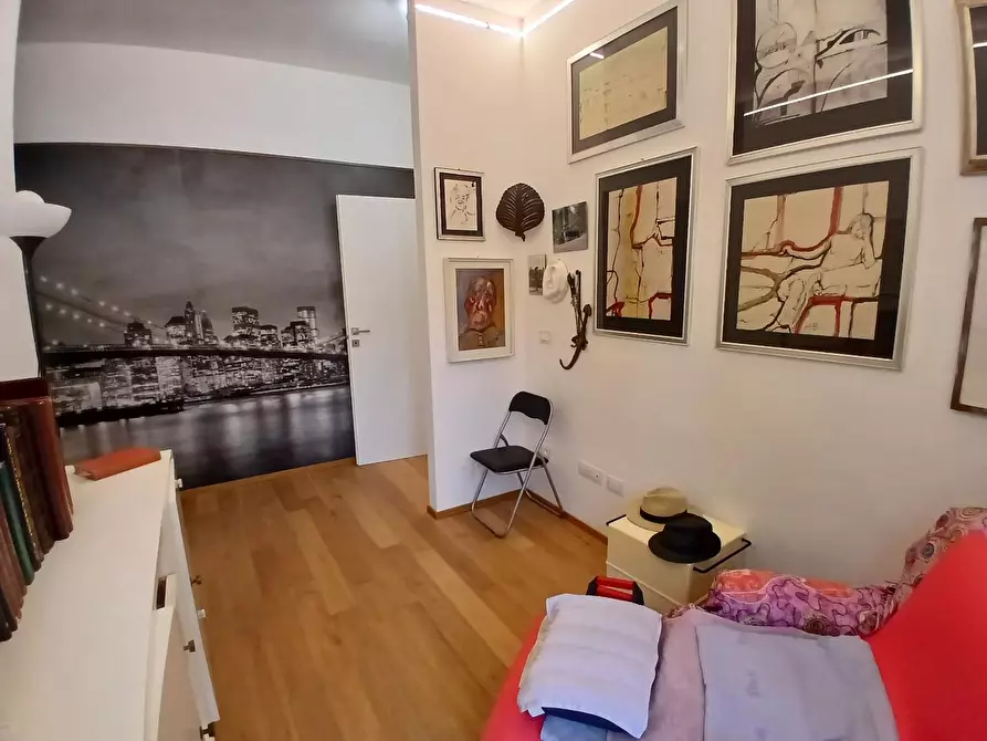 Immagine 30 di Villa in vendita  a Livorno