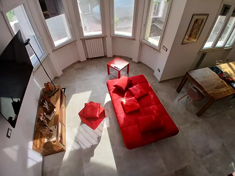 Immagine 16 di Villa in vendita  a Livorno