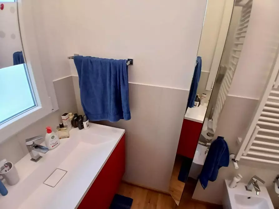 Immagine 34 di Villa in vendita  a Livorno