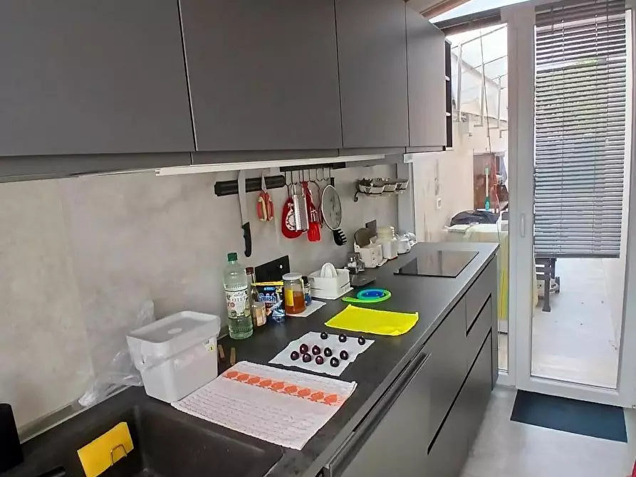 Immagine 21 di Villa in vendita  a Livorno