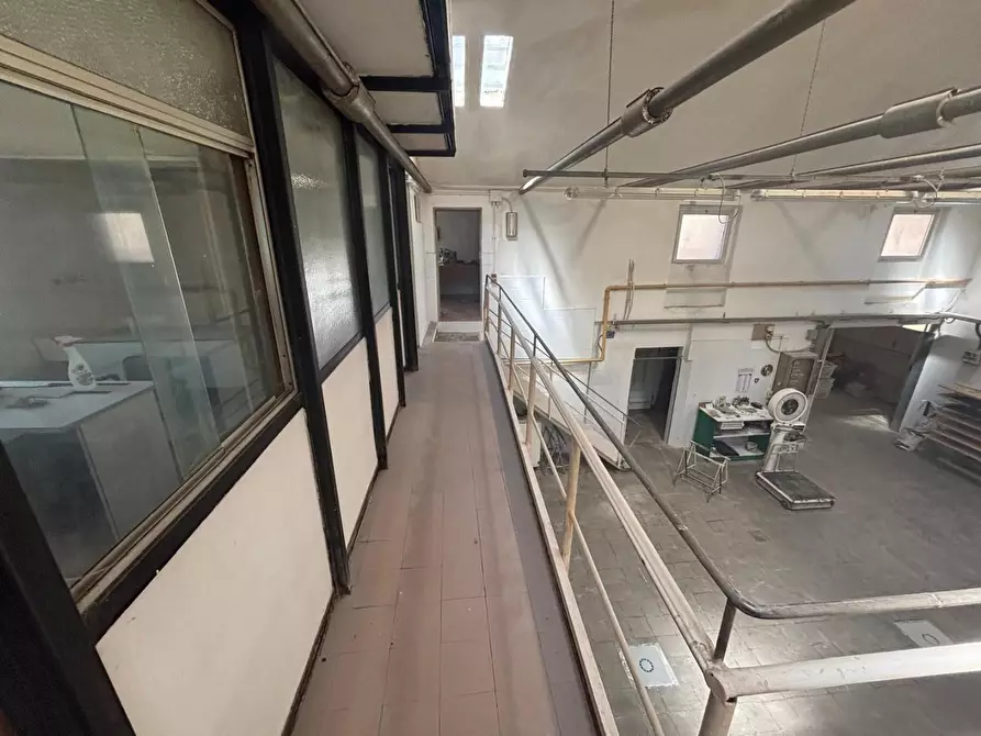 Immagine 7 di Attività artigianale in vendita  a Empoli