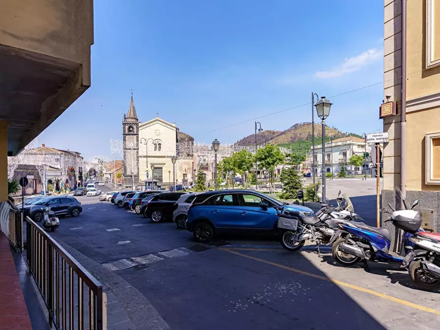 Immagine 19 di Capannone industriale in vendita  a Nicolosi