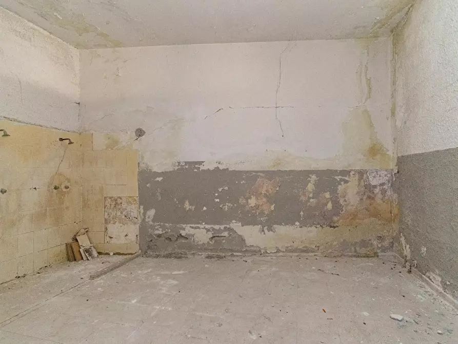 Immagine 12 di Capannone industriale in vendita  a Nicolosi