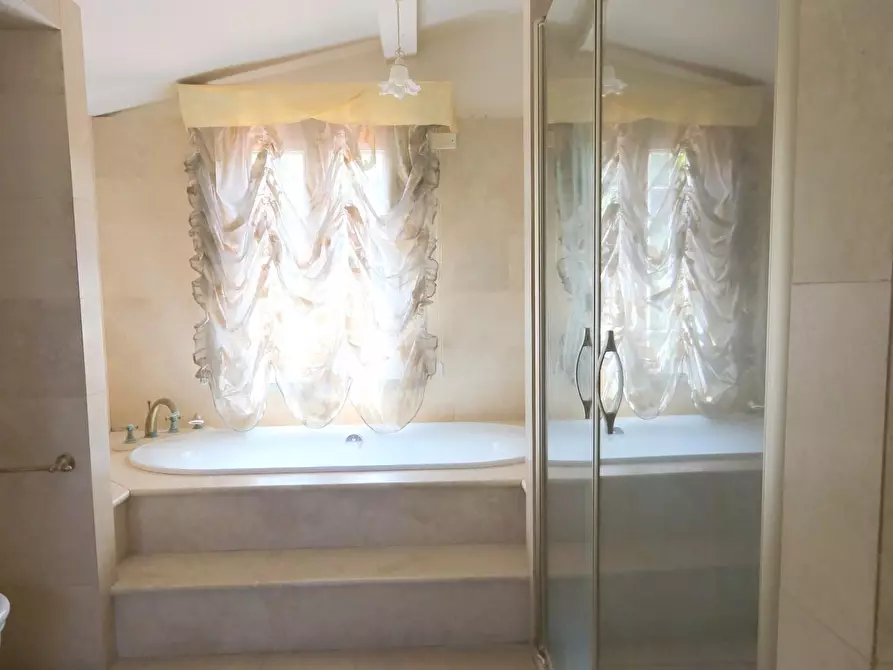 Immagine 25 di Appartamento in vendita  a Cascina